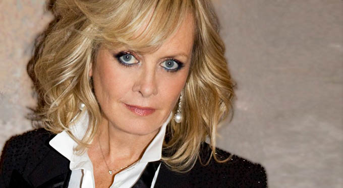 Dame Twiggy Lawson