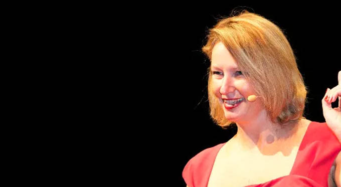 Paula Reid