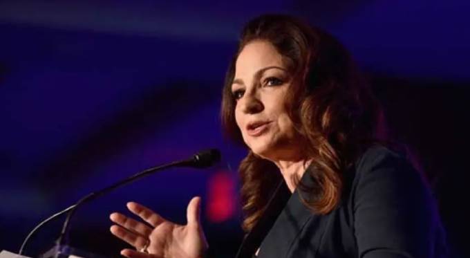 Gloria Estefan