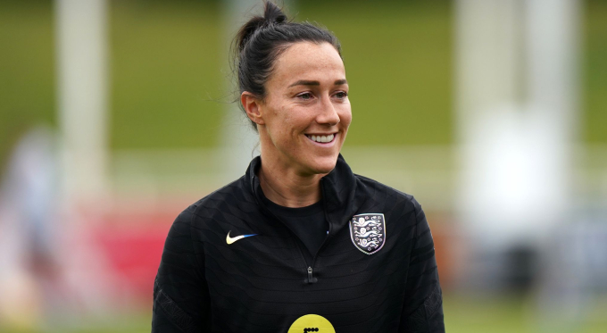 Lucy Bronze