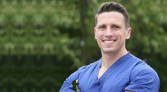 Dr Jeff Foster