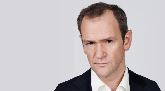 Alexander Armstrong