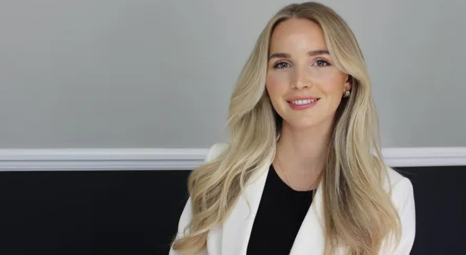 Emily English Speaker Agent | Hire Keynote Speaker