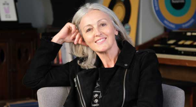 Dr Julia Jones