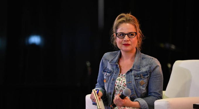 Susie Violet Ward Speaker Agent | Hire Bitcoin Speaker