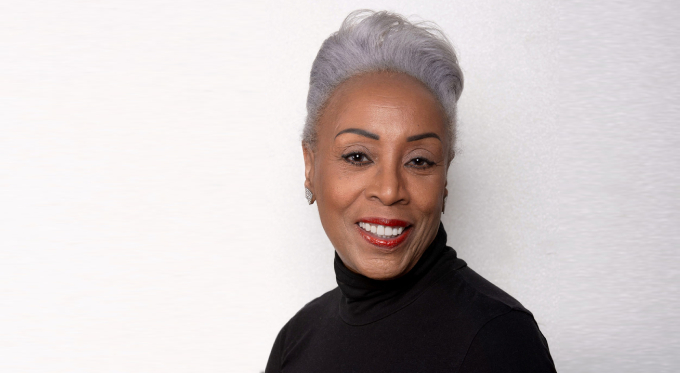 Dr Yvonne Thompson