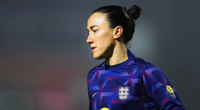 Lucy Bronze