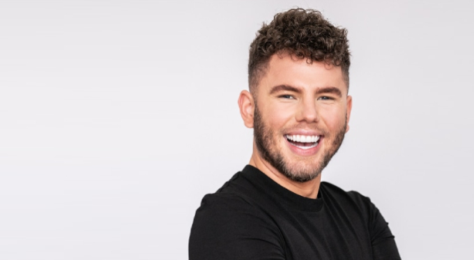 Dean McCullough