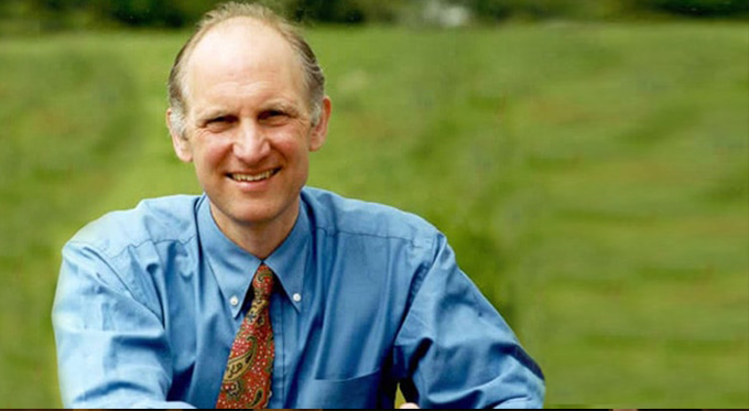Simon Groom