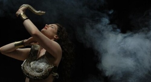 Belly dancers