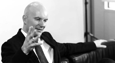 Dr Chris Brauer