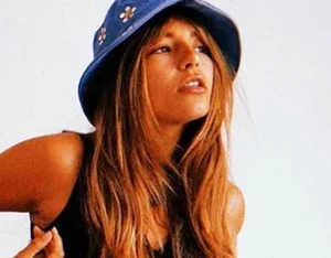 Emma Louise Connolly 