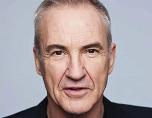 Larry Lamb