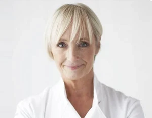 Lesley Waters