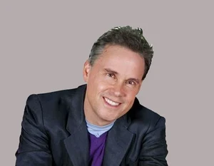 Robert Holden