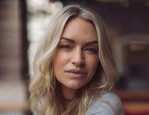 Laura Woods