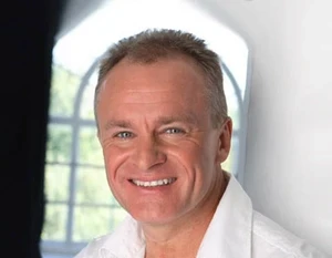 Bobby Davro