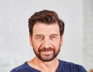 Nick Knowles