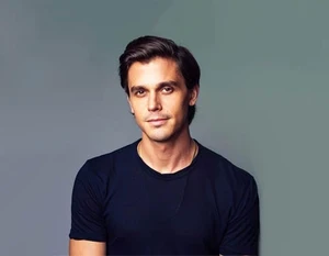 Antoni Porowski