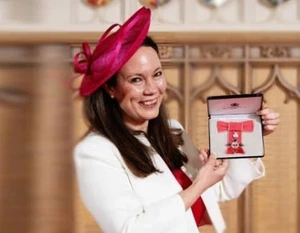 Helen Gibson official speaker profile picture