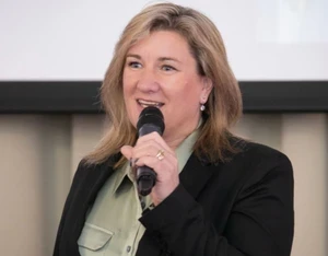 Emma Henderson Official Speaker Profile Picture