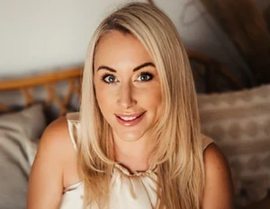 Holly Foxcroft official speaker profile picture