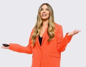 Stefanie Sword-Williams official speaker profile picture