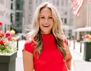 Kindra Hall official speaker profile picture