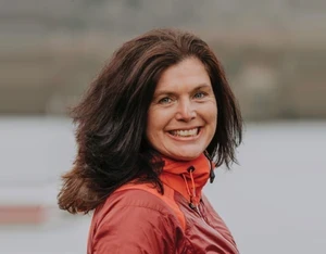 Caroline Elliott Official Speaker Profile Picture