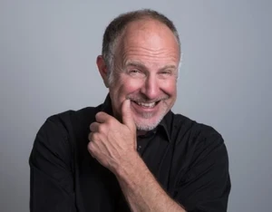 Simon Evans Official Speaker Profile Picture