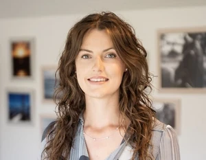 Lucy Hicks Official Speaker Profile Picture