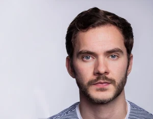 Simon Lennon Official Speaker Profile Picture