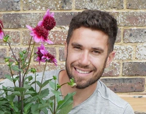 Henry Agg Official Speaker Profile Picture