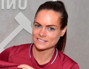 Claire Rafferty Official Speaker Profile Picture