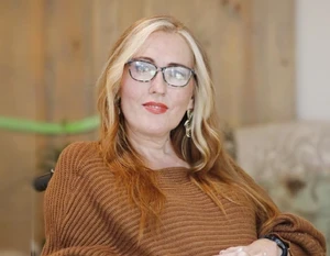 Lesa Bradshaw Official Speaker Profile Picture