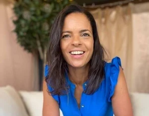 Dr. Fiona Peters official speaker profile picture