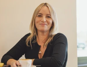 Alex Pett Official Speaker Profile Picture