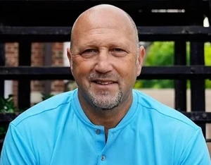 Joshua Weiss Official Speaker Profile Picture