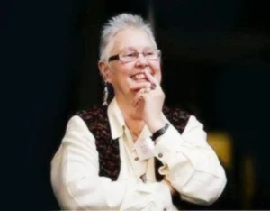 Sue Sanders Official Speaker Profile Picture