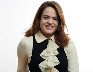 Larissa Suzuki Official Speaker Profile Picture