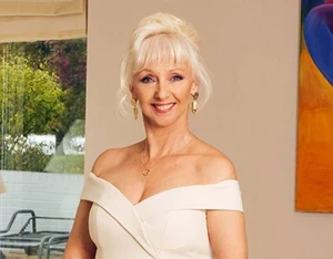 Debbie McGee Official Speaker Profile Picture