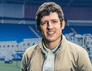 Elis James Official Speaker Profile Picture