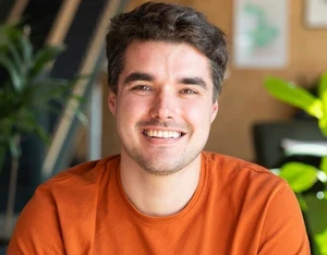 Chris Hull Official Speaker Profile Picture