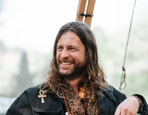 Liam Browne official speaker profile image