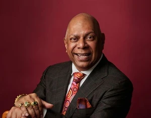 Adjiedj Bakas Official Speaker Profile Picture