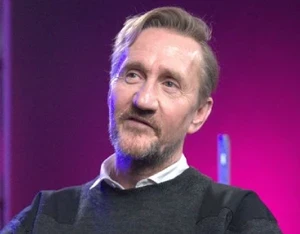 Simon Morris Official Speaker Profile Image