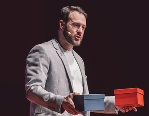 Aaron Calvert Official Speaker Profile Picture