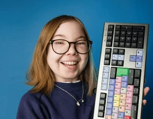 Bella Roberts Official Speaker Profile Picture