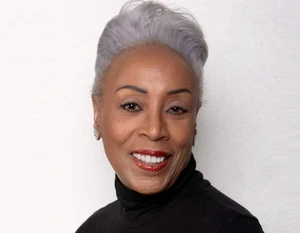 Dr Yvonne Thompson