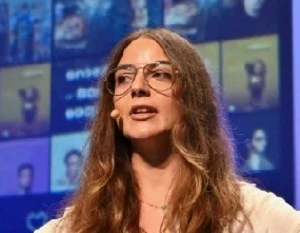 Lea Karam Official Speaker Profile Image